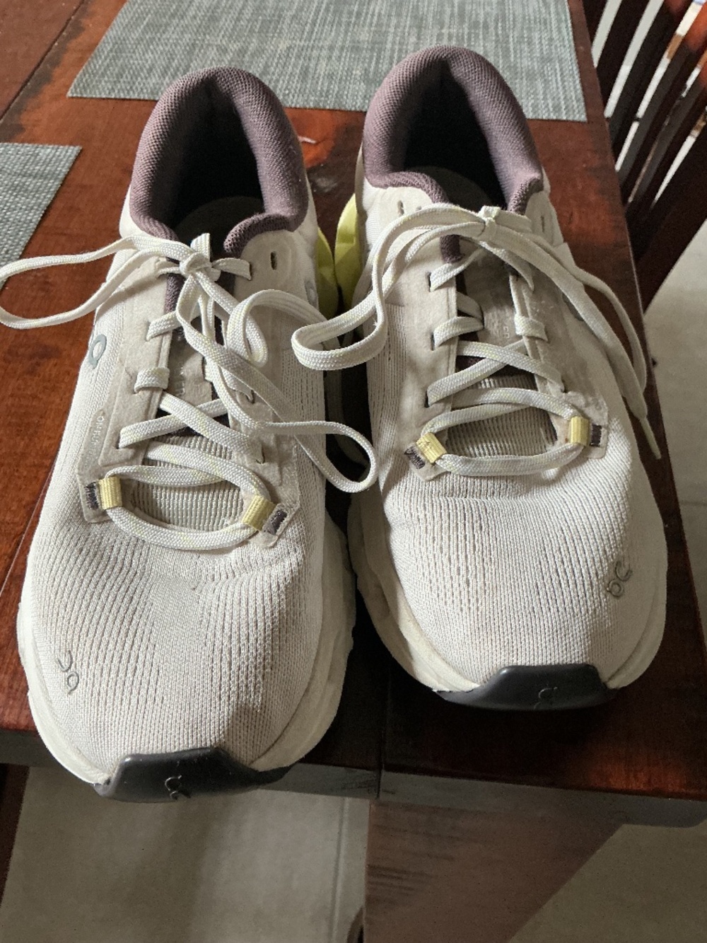 Ladies EUC OC cloudflyers sneakers